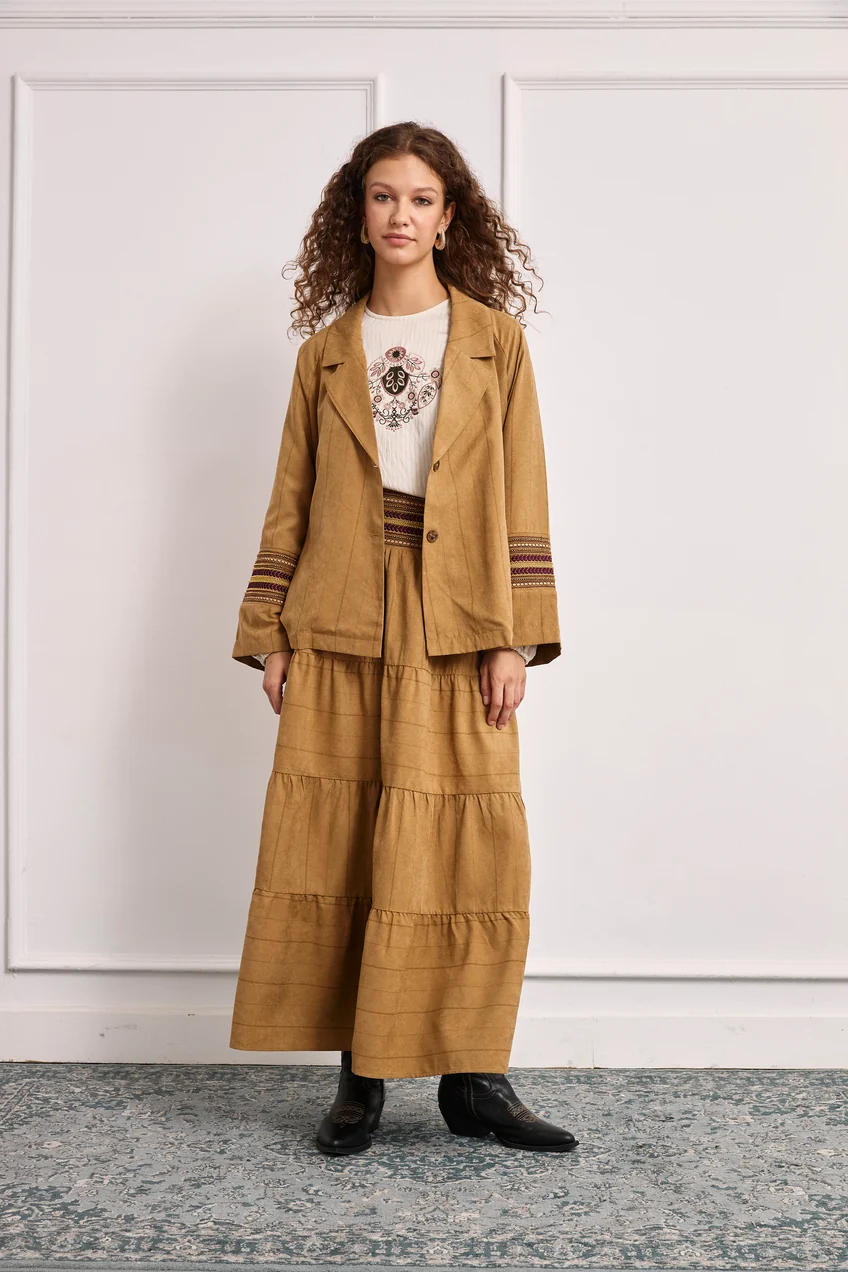 nkn-BLAZER RAYAS MANGAS FANTASÍA - CAMEL