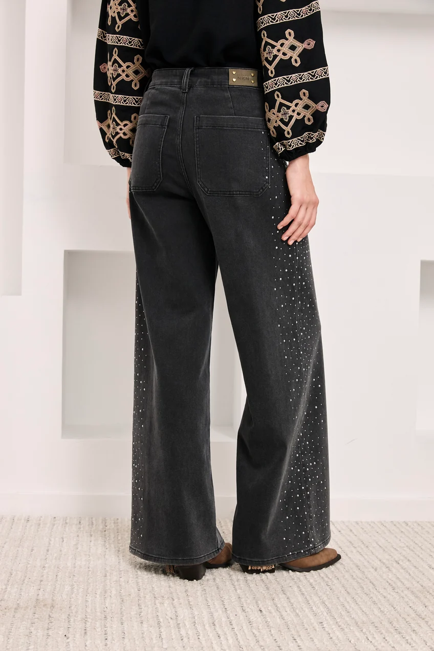 nkn-jeans negro tachuelas-1